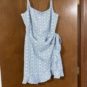 Lulus tie front summer dress, Size: M
